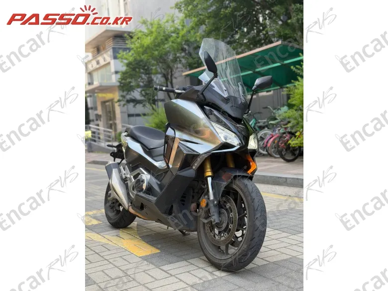 Honda Forza 750 - фото 5
