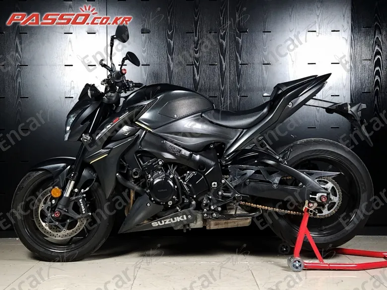 Suzuki Gsx S 1000 - фото 1