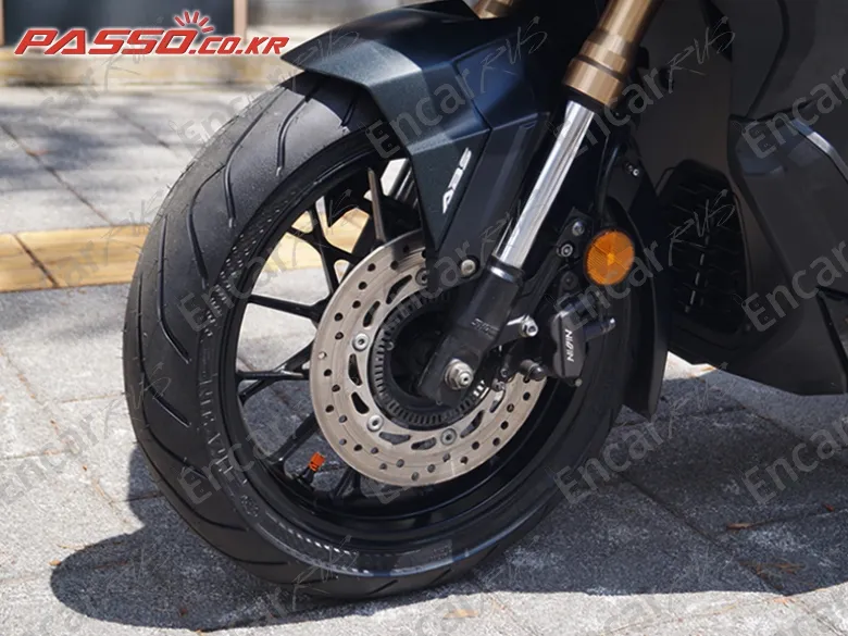 Honda Adv 350 - фото 5