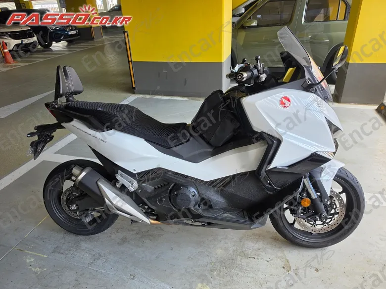 Honda Forza 750 - фото 0