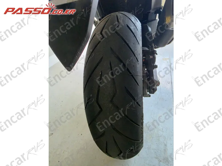 Honda Forza 750 - фото 5