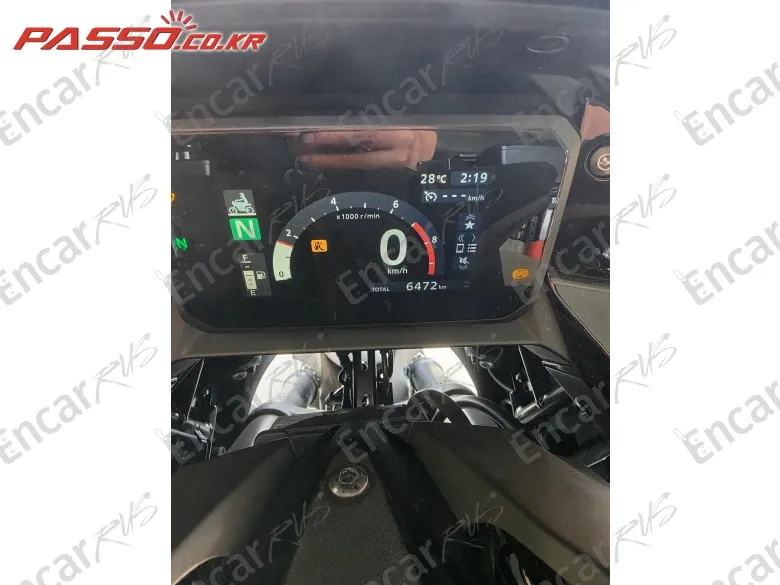 Honda Forza 750 - фото 6