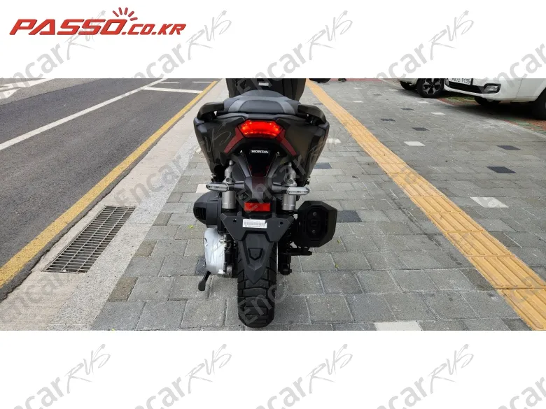 Honda Adv 350 - фото 2