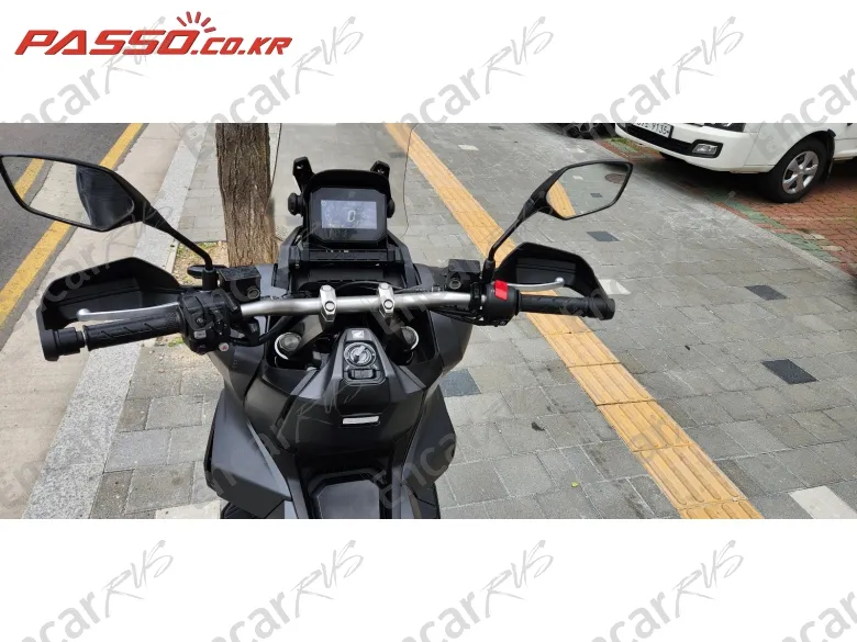 Honda Adv 350 - фото 3