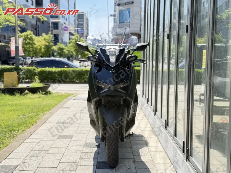 YAMAHA X MAX 300 ABS - фото 2