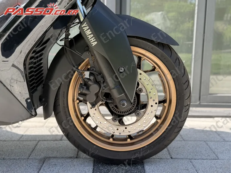 YAMAHA X MAX 300 ABS - фото 5