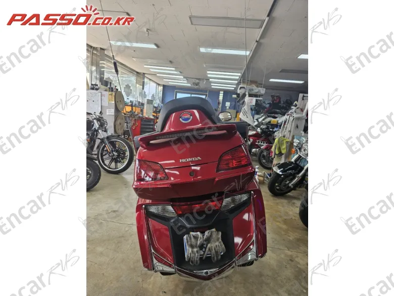 Honda Goldwing 1800 - фото 2