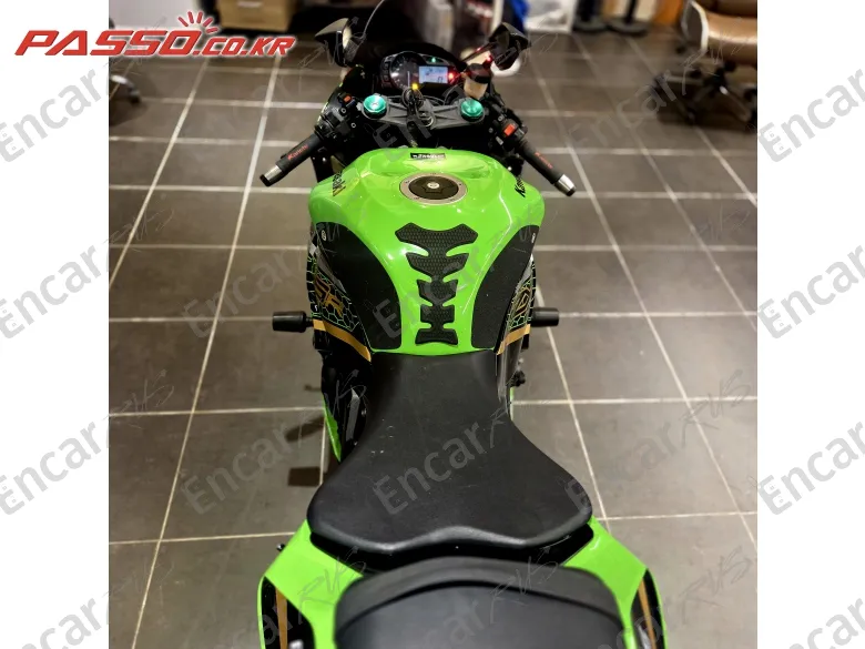 Kawasaki Zx 6 R - фото 3