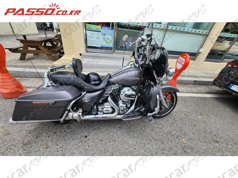 Harley-Davidson Flhx - фото 0