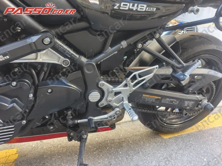 Kawasaki Z 900 Rs Abs - фото 5