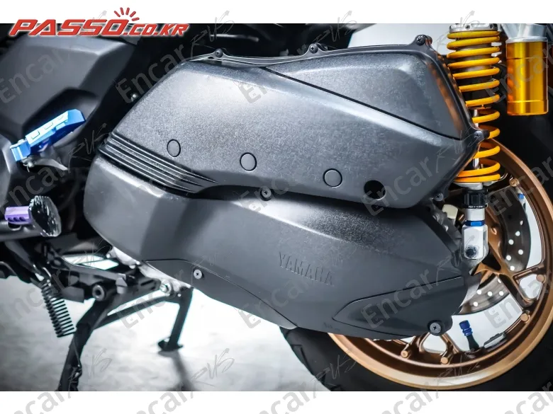 YAMAHA X MAX 300 ABS - фото 4