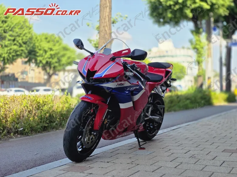 HONDA CBR 600 RR - фото 4