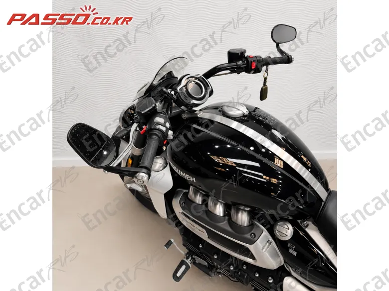 TRIUMPH ROCKET Ⅲ GT - фото 3