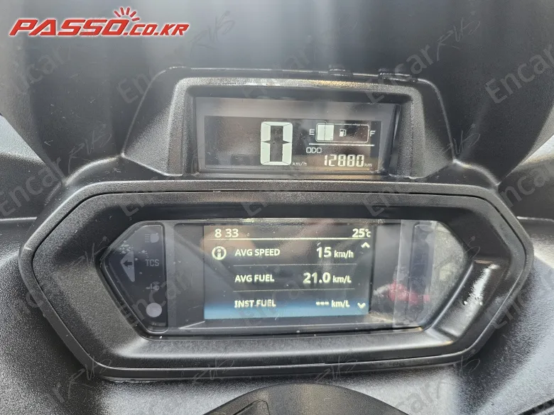 YAMAHA X MAX 300 ABS - фото 6