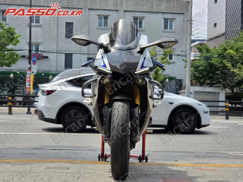 YAMAHA YZF R1 M - фото 0