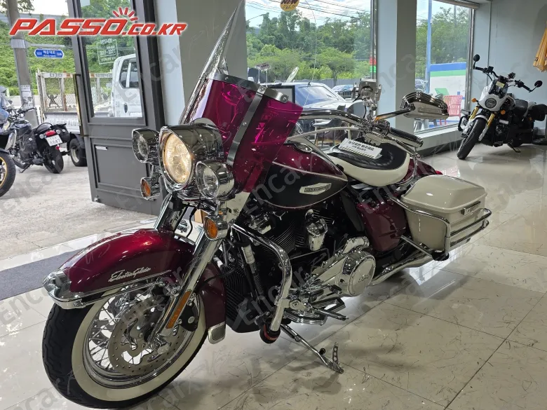 HARLEY-DAVIDSON ELECTRA GLIDE HIGHWAY KING - фото 5