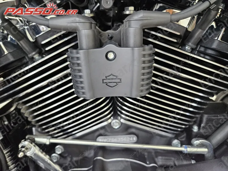 HARLEY-DAVIDSON FLHXS STREET GLIDE SPECIAL - фото 4
