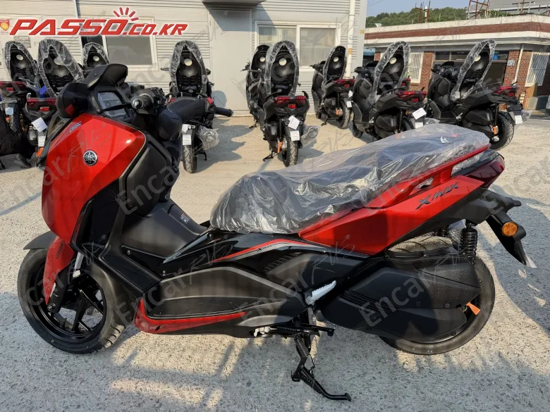 YAMAHA X MAX 300 ABS - фото 1