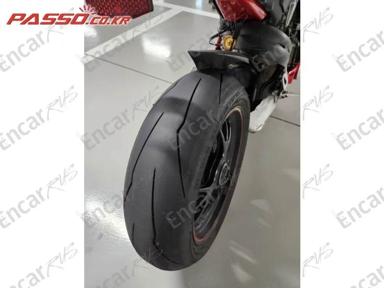 DUCATI PANIGALE V4 S - фото 6