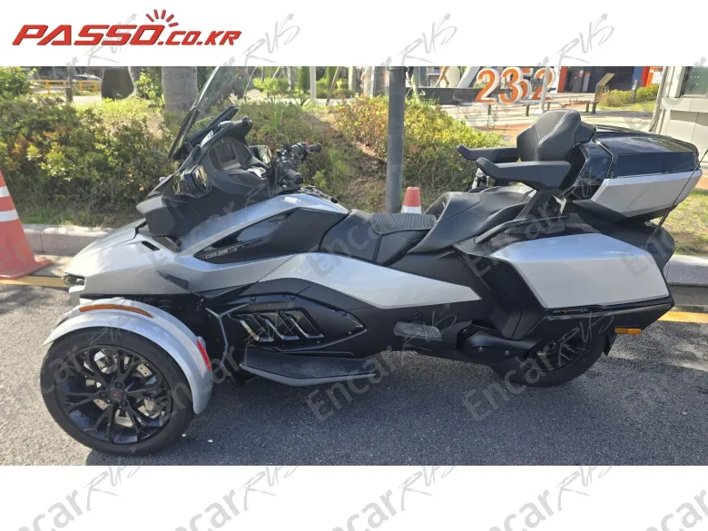 BRP CAN-AM SPYDER RT LIMITED - фото 1