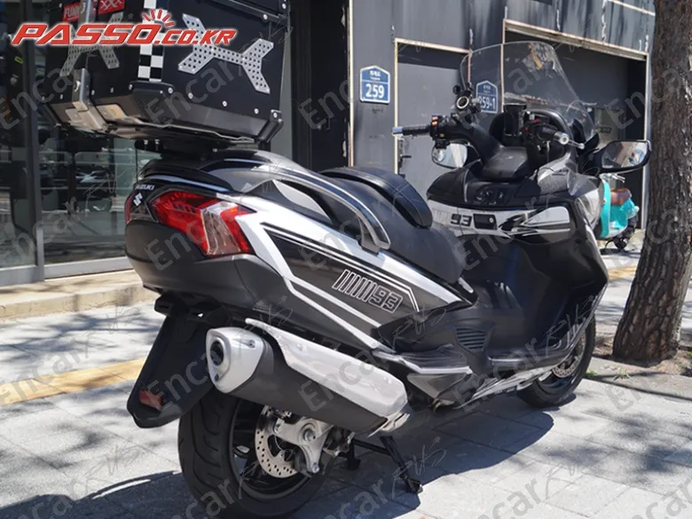 SUZUKI BURGMAN 650 - фото 2