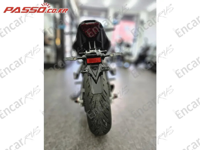 YAMAHA MT 07 - фото 2