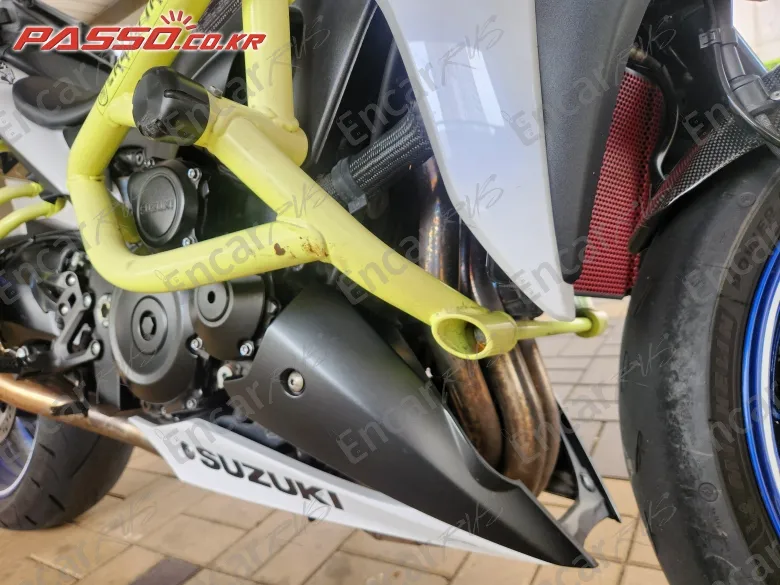 Suzuki Gsx S 1000 - фото 4