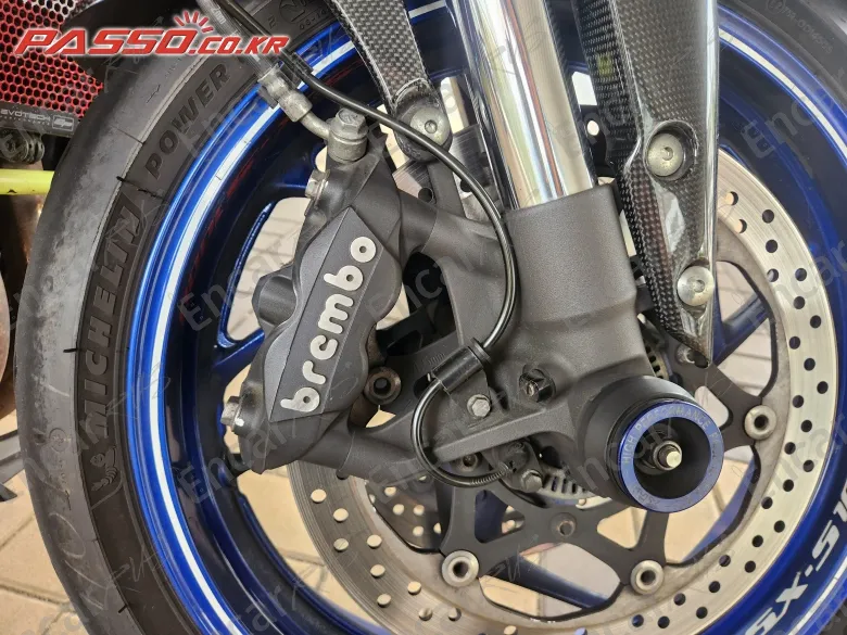 Suzuki Gsx S 1000 - фото 5