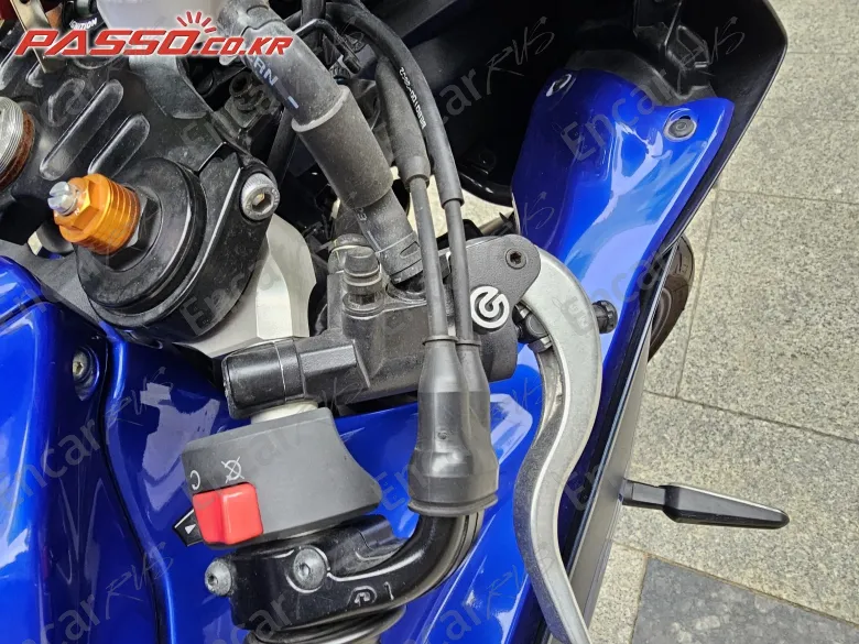 Yamaha Yzf R7 - фото 3