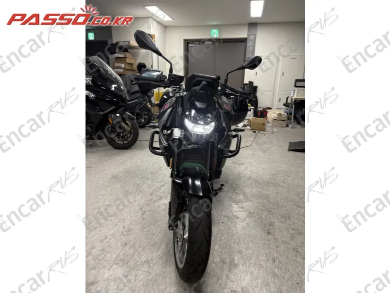 Bmw F 900 R - фото 1