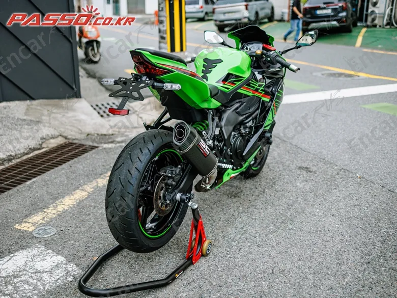 KAWASAKI NINJA ZX 4 RR - фото 2