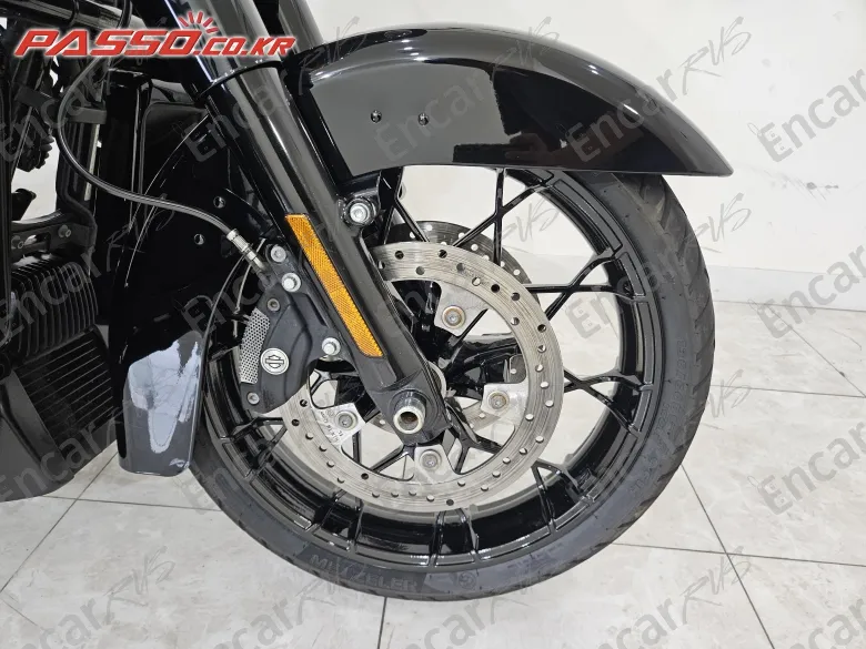 Harley-Davidson Flhxs Street Glide Special - фото 5
