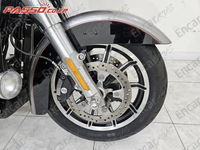 HARLEY-DAVIDSON FLTRU - фото 5
