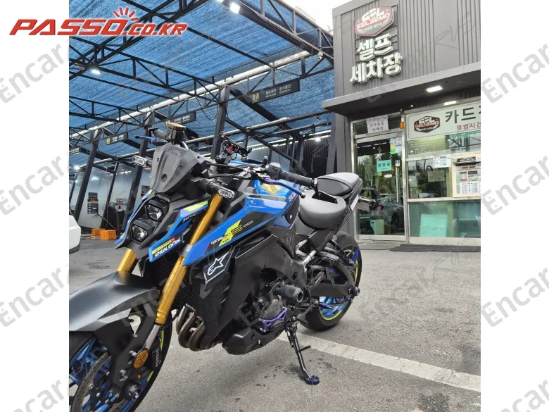 SUZUKI GSX S 1000 - фото 2