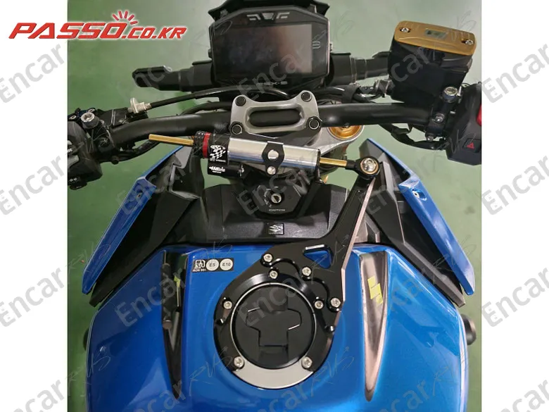 SUZUKI GSX S 1000 - фото 3