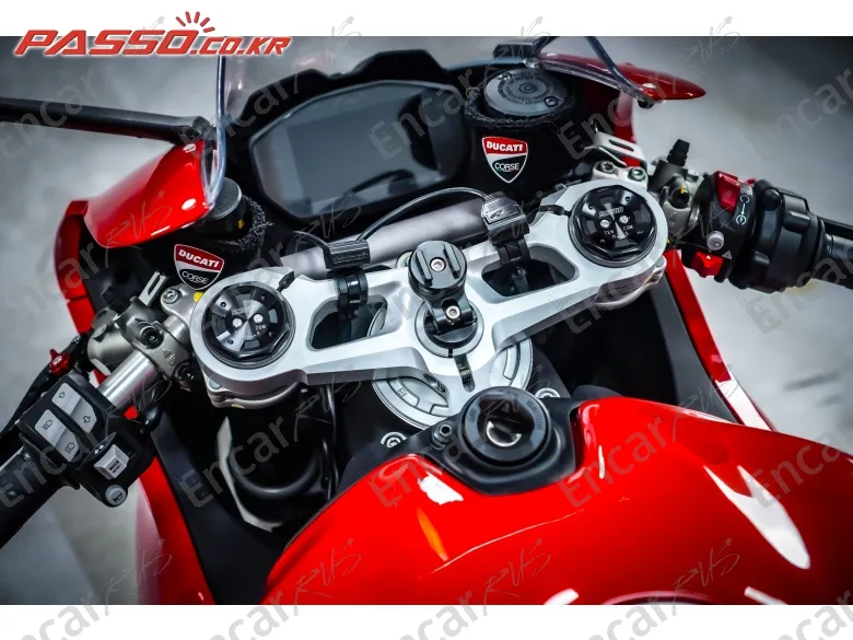DUCATI PANIGALE V2 - фото 3