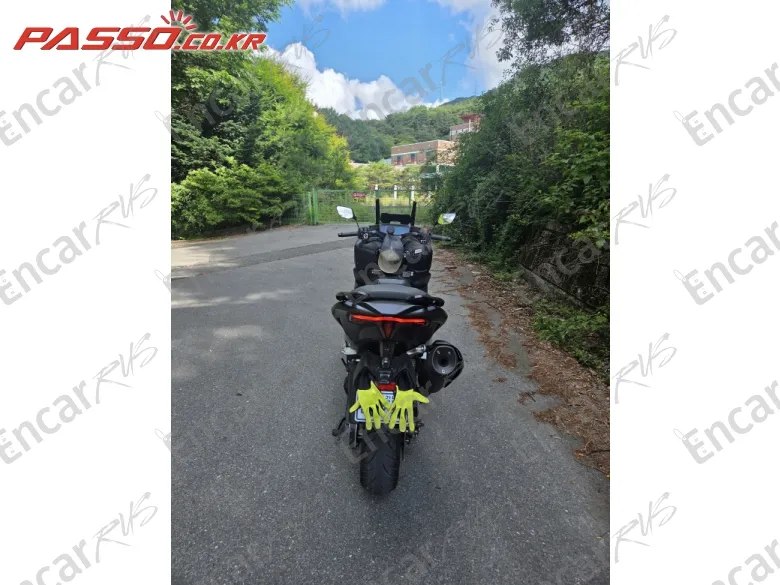 Yamaha T Max 560 - фото 2