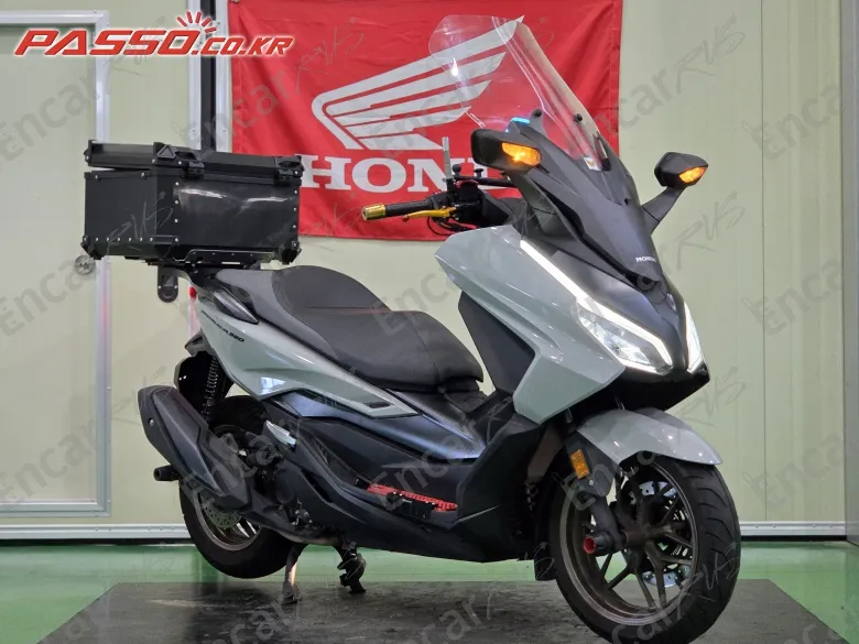Honda Forza 350 - фото 5