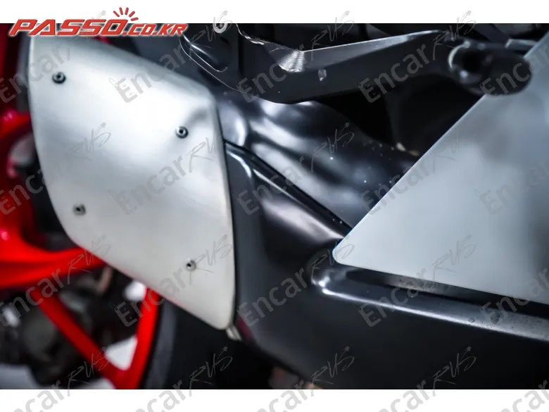 DUCATI PANIGALE V2 - фото 6