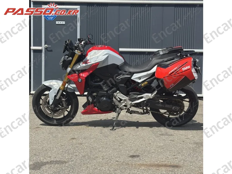 BMW F 900 R - фото 1