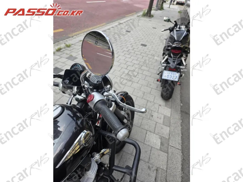 ROYAL ENFIELD SUPER METEOR 650 - фото 3