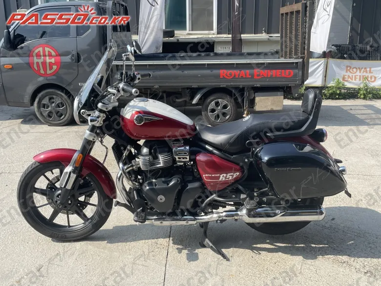 ROYAL ENFIELD SUPER METEOR 650 - фото 1