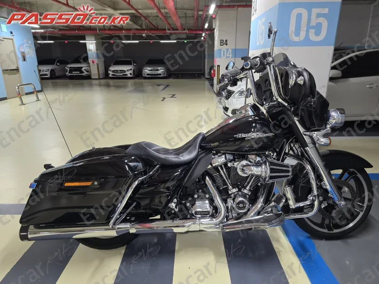 Harley-Davidson Flhx - фото 0