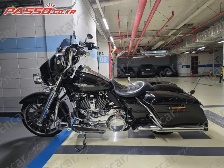 Harley-Davidson Flhx - фото 1