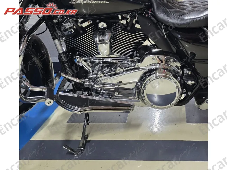 Harley-Davidson Flhx - фото 4