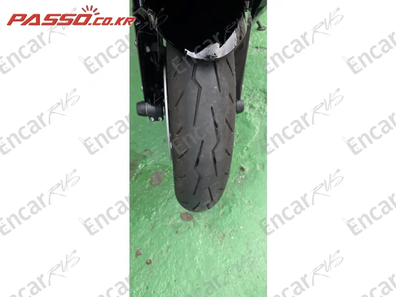 Kawasaki Zx 6 R - фото 4