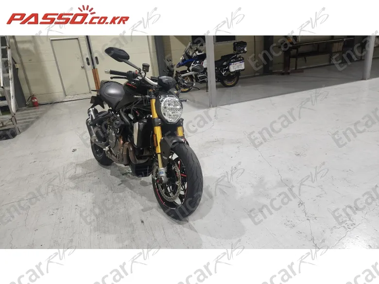 Ducati Monster 1200 S - фото 0