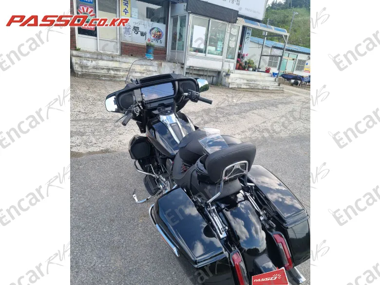 Harley-Davidson Flhx - фото 2