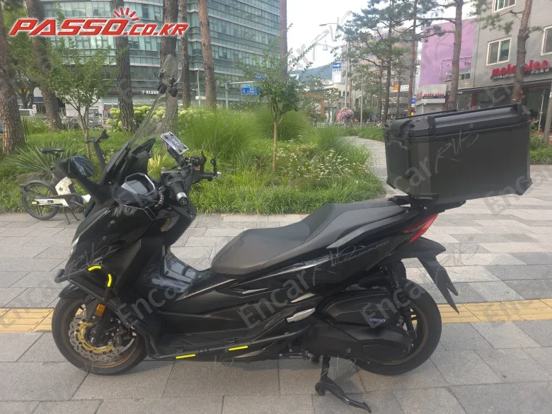 Honda Forza 350 - фото 1