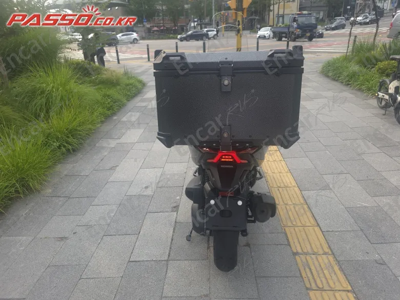 Honda Forza 350 - фото 2